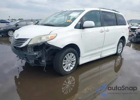 2011 Toyota Sienna Xle V6 z USA, uszkodzony, nr VIN 5TDYK3DC1BS106301